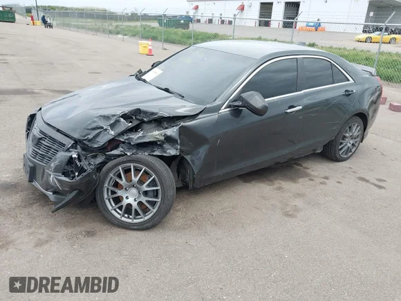 ✅ 2015 Cadillac ATS Standard AWD • VIN: 1G6AG5RX2F0137160 • Lot: 45158569. Wystawiony na IAAI z przebiegiem 116 621 mil. Bezpłatny archiwum sprzedaży aukcyjnych z USA i szczegółowy raport historii pojazdu na DreamBid. Zdjęcie 2.