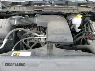 ✅ 2019 Ram 1500 Warlock • VIN: 1C6RR7GG3KS740925 • Lot: 84833975. Wystawiony na Copart z przebiegiem 93 776 mil. Bezpłatny archiwum sprzedaży aukcyjnych z USA i szczegółowy raport historii pojazdu na DreamBid. Zdjęcie 13.