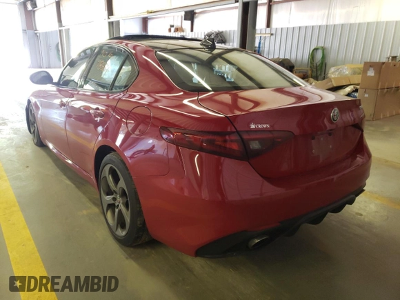✅ 2018 Alfa Romeo Giulia • VIN: ZARFAEBN9J7591876 • Лот: 50861772. Опубліковано раніше на Copart з пробігом Не вказано. Безкоштовний доступ до архіву аукціонних продажів зі США та докладний звіт про історію автомобіля на DreamBid. Зображення 3.