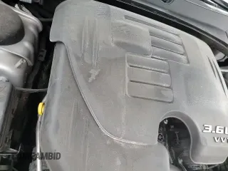 ✅ 2022 Chrysler 300 S • VIN: 2C3CCABG3NH268293 • Lot: 82001635. Wystawiony na Copart z przebiegiem 23 780 mil. Bezpłatny archiwum sprzedaży aukcyjnych z USA i szczegółowy raport historii pojazdu na DreamBid. Zdjęcie 16.