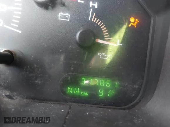 ✅ 2003 Ford Expedition Special Service • VIN: 1FMRU15W83LB44750 • Lot: 42350428. Wystawiony na IAAI z przebiegiem 377 861 mil. Bezpłatny archiwum sprzedaży aukcyjnych z USA i szczegółowy raport historii pojazdu na DreamBid. Zdjęcie 7.