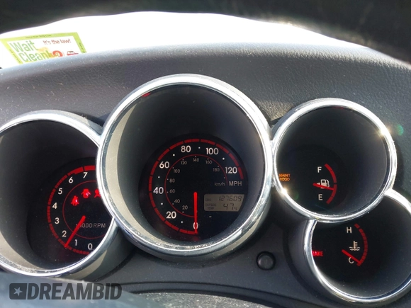 ✅ 2006 Toyota Matrix STD • VIN: 2T1LR32E86C557380 • Лот: 44396170. Опубликован ранее на IAAI с пробегом 127 609 миль. Бесплатный доступ к архиву аукционных продаж из США и подробный отчёт об истории автомобиля на DreamBid. Изображение 7.