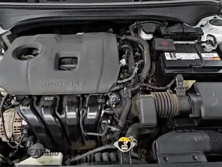 ✅ 2019 Kia Forte LXS • VIN: 3KPF24AD4KE061164 • Лот: 82115745. Опубликован ранее на Copart с пробегом 152 693 миль. Бесплатный доступ к архиву аукционных продаж из США и подробный отчёт об истории автомобиля на DreamBid. Изображение 13.