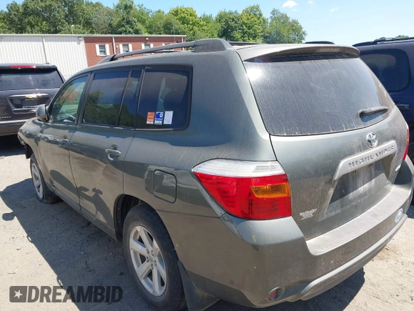 ✅ 2010 Toyota Highlander • VIN: 5TDBK3EH4AS032306 • Lot: 42914081. Wystawiony na IAAI z przebiegiem Nie podano. Bezpłatny archiwum sprzedaży aukcyjnych z USA i szczegółowy raport historii pojazdu na DreamBid. Zdjęcie 3.