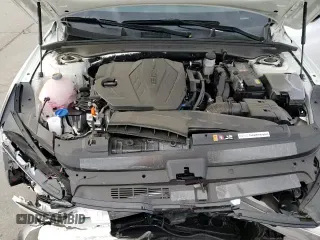 ✅ 2025 Kia K5 GT-Line • VIN: KNAG64J76S5378178 • Lot: 81318515. Wystawiony na Copart z przebiegiem 2 661 mil. Bezpłatny archiwum sprzedaży aukcyjnych z USA i szczegółowy raport historii pojazdu na DreamBid. Zdjęcie 16.