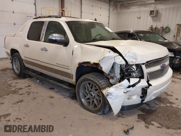 ✅ 2013 Chevrolet Avalanche LTZ • VIN: 3GNTKGE75DG349847 • Lot: 44648670. Wystawiony na IAAI z przebiegiem 171 963 mil. Bezpłatny archiwum sprzedaży aukcyjnych z USA i szczegółowy raport historii pojazdu na DreamBid. Zdjęcie 1.