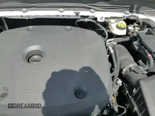 ✅ 2021 Volvo XC40 R-Design • VIN: YV4162UM3M2405076 • Лот: 71666295. Опубликован ранее на Copart с пробегом 65 701 миль. Бесплатный доступ к архиву аукционных продаж из США и подробный отчёт об истории автомобиля на DreamBid. Изображение 14.