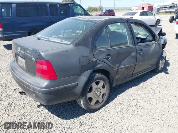 ✅ 1999 Volkswagen Jetta GL • VIN: 3VWRF29M2XM114013 • Лот: 42946133. Опубликован ранее на IAAI с пробегом 297 709 миль. Бесплатный доступ к архиву аукционных продаж из США и подробный отчёт об истории автомобиля на DreamBid. Изображение 4.