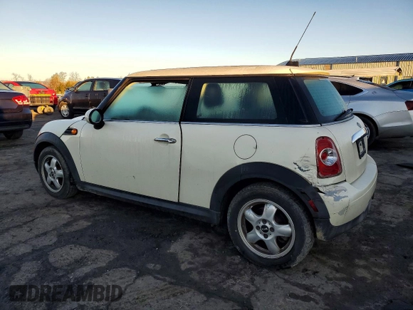 ✅ 2011 MINI Hardtop • VIN: WMWSU3C58BTX96405 • Lot: 42052336. Wystawiony na Copart z przebiegiem 119 137 mil. Bezpłatny archiwum sprzedaży aukcyjnych z USA i szczegółowy raport historii pojazdu na DreamBid. Zdjęcie 2.