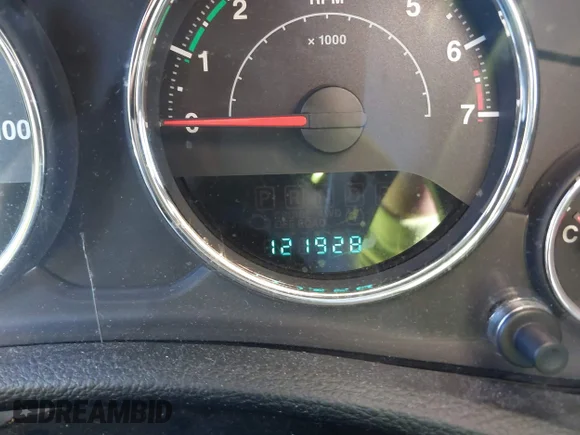 ✅ 2014 Jeep Wrangler Unlimited Sport • VIN: 1C4BJWDG3EL251424 • Lot: 43884089. Wystawiony na IAAI z przebiegiem 121 928 mil. Bezpłatny archiwum sprzedaży aukcyjnych z USA i szczegółowy raport historii pojazdu na DreamBid. Zdjęcie 7.