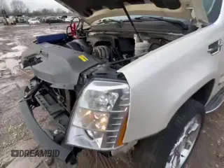 ✅ 2007 Cadillac Escalade • VIN: 1GYFK63897R391884 • Lot: 95772435. Wystawiony na Copart z przebiegiem 267 952 mil. Bezpłatny archiwum sprzedaży aukcyjnych z USA i szczegółowy raport historii pojazdu na DreamBid. Zdjęcie 11.