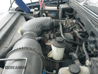 ✅ 1997 Ford Expedition XLT • VIN: 1FMFU18L0VLA33553 • Lot: 41241327. Wystawiony na IAAI z przebiegiem 277 016 mil. Bezpłatny archiwum sprzedaży aukcyjnych z USA i szczegółowy raport historii pojazdu na DreamBid. Zdjęcie 18.