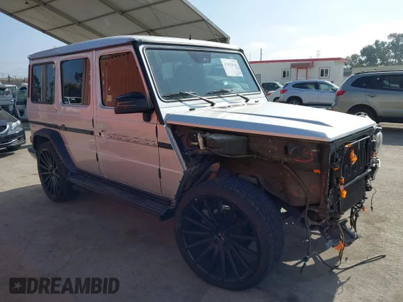 ✅ 2011 Mercedes-Benz G 550 • VIN: WDCYC3HF2BX189307 • Lot: 42842038. Wystawiony na IAAI z przebiegiem 111 357 mil. Bezpłatny archiwum sprzedaży aukcyjnych z USA i szczegółowy raport historii pojazdu na DreamBid. Zdjęcie 1.