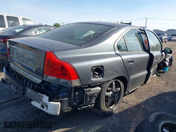 ✅ 2004 Volvo S60 R • VIN: YV1RH52Y842418505 • Lot: 45283388. Listed on IAAI with 272,473 mi. Free auction sales archive from the USA and detailed vehicle history report at DreamBid. Image 4.