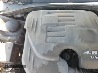 ✅ 2018 Chrysler 300 Touring • VIN: 2C3CCAAG7JH338390 • Лот: 84521045. Опубликован ранее на Copart с пробегом 103 829 миль. Бесплатный доступ к архиву аукционных продаж из США и подробный отчёт об истории автомобиля на DreamBid. Изображение 14.