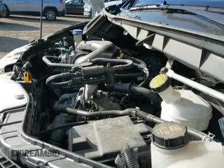 ✅ 2023 Ford Transit Cargo • VIN: 1FTBR3U88PKB01785 • Lot: 41681093. Wystawiony na IAAI z przebiegiem 47 672 mil. Bezpłatny archiwum sprzedaży aukcyjnych z USA i szczegółowy raport historii pojazdu na DreamBid. Zdjęcie 18.