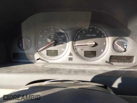 ✅ 2001 Volvo V70 • VIN: YV1SW53D112072392 • Лот: 44115607. Опубліковано раніше на IAAI з пробігом 169 641 миль. Безкоштовний доступ до архіву аукціонних продажів зі США та докладний звіт про історію автомобіля на DreamBid. Зображення 7.