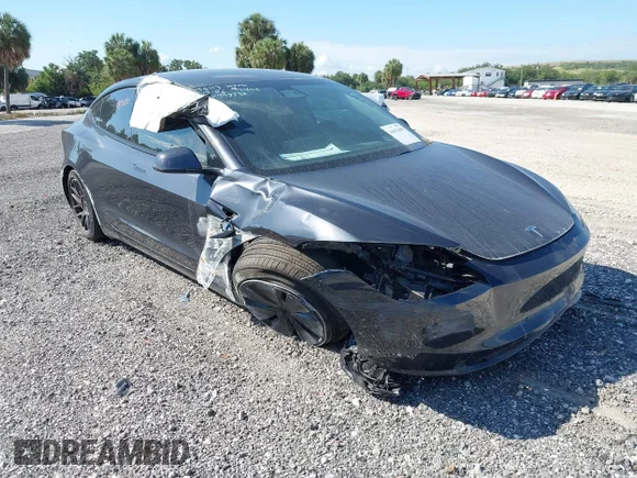✅ 2025 Tesla Model 3 Long Range • VIN: 5YJ3E1EA8SF997792 • Lot: 44491690. Listed on IAAI with 8,900 mi. Free auction sales archive from the USA and detailed vehicle history report at DreamBid. Image 1.