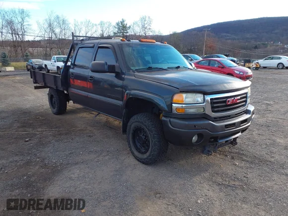 ✅ 2003 GMC Sierra 2500HD SLE • VIN: 1GTHK23UX3F231934 • Лот: 43731676. Опубликован ранее на IAAI с пробегом Не указан. Бесплатный доступ к архиву аукционных продаж из США и подробный отчёт об истории автомобиля на DreamBid. Изображение 1.