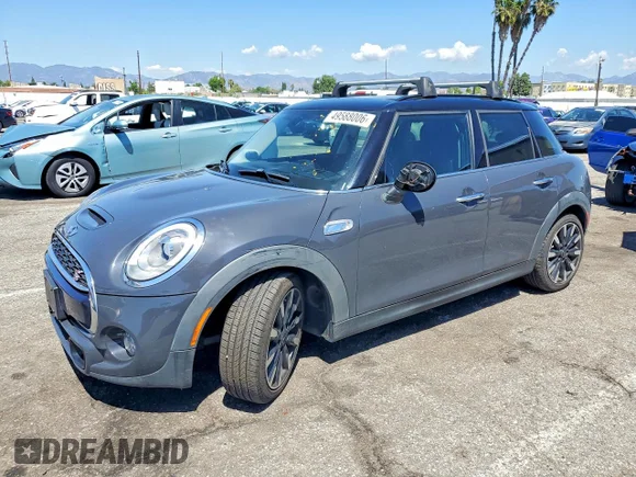 ✅ 2016 MINI Hardtop 4 Door S • VIN: WMWXU3C53G2D29172 • Lot: 49588006. Listed on Copart with 94,406 mi. Free auction sales archive from the USA and detailed vehicle history report at DreamBid. Image 1.