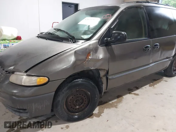 ✅ 1998 Plymouth Voyager • VIN: 2P4FP2536WR814152 • Lot: 42412979. Wystawiony na IAAI z przebiegiem Nie podano. Bezpłatny archiwum sprzedaży aukcyjnych z USA i szczegółowy raport historii pojazdu na DreamBid. Zdjęcie 6.
