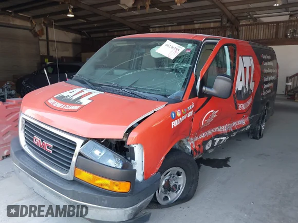 ✅ 2017 GMC Savana Cargo • VIN: 1GTW7AFF8H1907320 • Lot: 40236798. Wystawiony na IAAI z przebiegiem 88 600 mil. Bezpłatny archiwum sprzedaży aukcyjnych z USA i szczegółowy raport historii pojazdu na DreamBid. Zdjęcie 2.