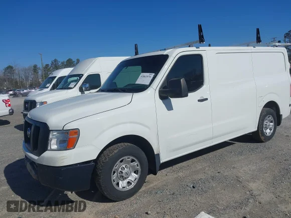 ✅ 2020 Nissan NV Cargo SV • VIN: 1N6BF0KM5LN809313 • Lot: 41863076. Wystawiony na IAAI z przebiegiem 127 505 mil. Bezpłatny archiwum sprzedaży aukcyjnych z USA i szczegółowy raport historii pojazdu na DreamBid. Zdjęcie 2.