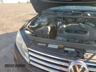 ✅ 2017 Volkswagen Touareg Wolfsburg Edition • VIN: WVGRF7BP1HD001263 • Lot: 82233955. Listed on Copart with 78,603 mi. Free auction sales archive from the USA and detailed vehicle history report at DreamBid. Image 14.