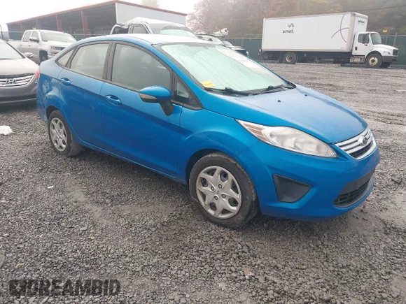 ✅ 2013 Ford Fiesta SE • VIN: 3FADP4BJ2DM164983 • Лот: 43308980. Опубликован ранее на IAAI с пробегом 166 967 миль. Бесплатный доступ к архиву аукционных продаж из США и подробный отчёт об истории автомобиля на DreamBid. Изображение 1.