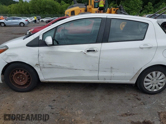 ✅ 2017 Toyota Yaris L • VIN: VNKKTUD39HA073330 • Lot: 45201737. Wystawiony na IAAI z przebiegiem 143 950 mil. Bezpłatny archiwum sprzedaży aukcyjnych z USA i szczegółowy raport historii pojazdu na DreamBid. Zdjęcie 6.