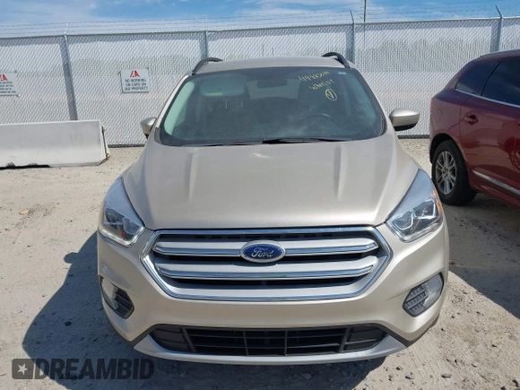 ✅ 2017 Ford Escape SE • VIN: 1FMCU9GD7HUC70602 • Lot: 44883019. Wystawiony na IAAI z przebiegiem Nie podano. Bezpłatny archiwum sprzedaży aukcyjnych z USA i szczegółowy raport historii pojazdu na DreamBid. Zdjęcie 6.