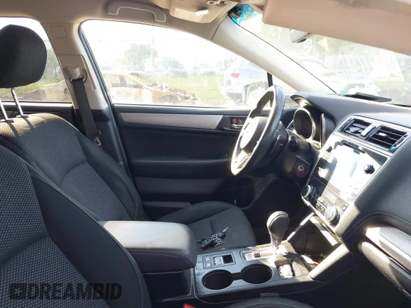 ✅ 2018 Subaru Outback Premium • VIN: 4S4BSAFC7J3325797 • Лот: 45061215. Опубліковано раніше на IAAI з пробігом 72 061 миль. Безкоштовний доступ до архіву аукціонних продажів зі США та докладний звіт про історію автомобіля на DreamBid. Зображення 5.