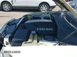 ✅ 2006 Chrysler 300 C • VIN: 2C3KA63H06H409358 • Lot: 42924458. Wystawiony na IAAI z przebiegiem 118 887 mil. Bezpłatny archiwum sprzedaży aukcyjnych z USA i szczegółowy raport historii pojazdu na DreamBid. Zdjęcie 13.