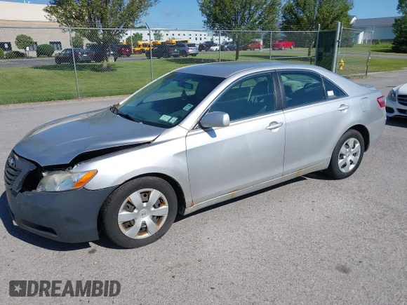 ✅ 2008 Toyota Camry LE • VIN: 4T1BE46K48U227010 • Lot: 45326886. Wystawiony na IAAI z przebiegiem 184 104 mil. Bezpłatny archiwum sprzedaży aukcyjnych z USA i szczegółowy raport historii pojazdu na DreamBid. Zdjęcie 2.
