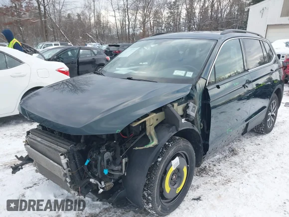 ✅ 2019 Volkswagen Tiguan SE • VIN: 3VV2B7AX6KM068778 • Lot: 44155682. Wystawiony na IAAI z przebiegiem 114 290 mil. Bezpłatny archiwum sprzedaży aukcyjnych z USA i szczegółowy raport historii pojazdu na DreamBid. Zdjęcie 2.