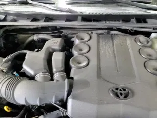 ✅ 2020 Toyota 4Runner TRD Off Road Premium • VIN: JTEBU5JR1L5832893 • Lot: 70530625. Listed on Copart with 64,184 mi. Free auction sales archive from the USA and detailed vehicle history report at DreamBid. Image 16.