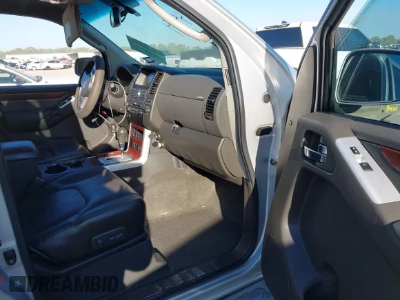 ✅ 2008 Nissan Pathfinder LE • VIN: 5N1BR18A88C632980 • Lot: 43334934. Wystawiony na IAAI z przebiegiem 187 514 mil. Bezpłatny archiwum sprzedaży aukcyjnych z USA i szczegółowy raport historii pojazdu na DreamBid. Zdjęcie 5.