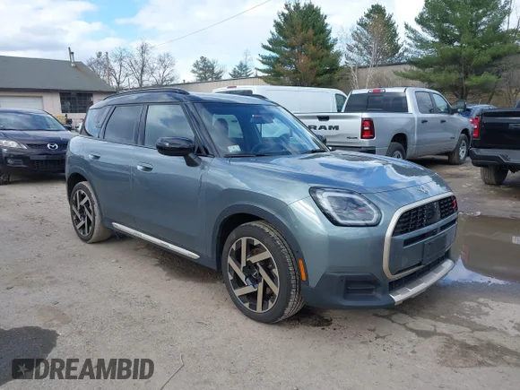 ✅ 2025 MINI Countryman S • VIN: WMZ23GA07S7R61177 • Лот: 44878004. Опубліковано раніше на IAAI з пробігом 19 314 миль. Безкоштовний доступ до архіву аукціонних продажів зі США та докладний звіт про історію автомобіля на DreamBid. Зображення 1.