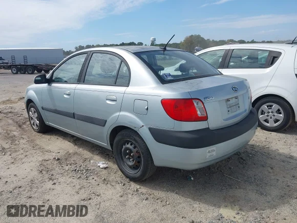 ✅ 2009 Kia Rio • VIN: KNADE223796476940 • Lot: 43298021. Wystawiony na IAAI z przebiegiem 135 742 mil. Bezpłatny archiwum sprzedaży aukcyjnych z USA i szczegółowy raport historii pojazdu na DreamBid. Zdjęcie 3.