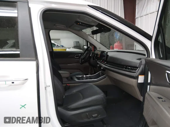✅ 2025 Kia Carnival EX • VIN: KNDNC5KA5S6038162 • Lot: 45202172. Wystawiony na IAAI z przebiegiem 26 807 mil. Bezpłatny archiwum sprzedaży aukcyjnych z USA i szczegółowy raport historii pojazdu na DreamBid. Zdjęcie 5.