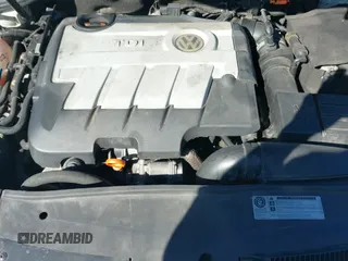 ✅ 2013 Volkswagen Golf TDI • VIN: WVWDM7AJ0DW132068 • Lot: 41683723. Listed on IAAI with 124,310 mi. Free auction sales archive from the USA and detailed vehicle history report at DreamBid. Image 19.