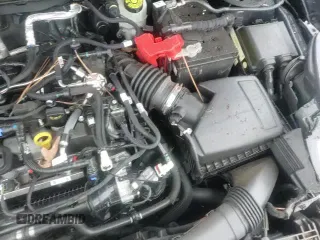 ✅ 2021 Ford Escape SE • VIN: 1FMCU0G65MUA26700 • Lot: 82109445. Wystawiony na Copart z przebiegiem 76 351 mil. Bezpłatny archiwum sprzedaży aukcyjnych z USA i szczegółowy raport historii pojazdu na DreamBid. Zdjęcie 16.