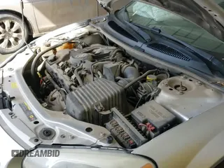 ✅ 2005 Chrysler Sebring Touring • VIN: 1C3EL56R85N579978 • Lot: 42201586. Wystawiony na IAAI z przebiegiem 109 591 mil. Bezpłatny archiwum sprzedaży aukcyjnych z USA i szczegółowy raport historii pojazdu na DreamBid. Zdjęcie 19.