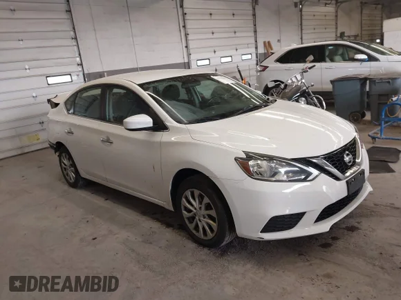 ✅ 2019 Nissan Sentra S • VIN: 3N1AB7AP3KY288367 • Lot: 45021612. Wystawiony na IAAI z przebiegiem 196 639 mil. Bezpłatny archiwum sprzedaży aukcyjnych z USA i szczegółowy raport historii pojazdu na DreamBid. Zdjęcie 1.