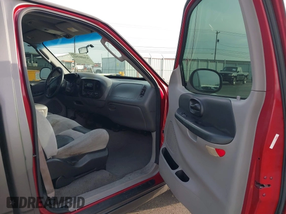 ✅ 2002 Ford F-150 Lightning • VIN: 2FTZF07342CA67458 • Lot: 43686442. Wystawiony na IAAI z przebiegiem 162 193 mil. Bezpłatny archiwum sprzedaży aukcyjnych z USA i szczegółowy raport historii pojazdu na DreamBid. Zdjęcie 5.