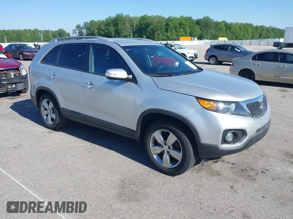 ✅ 2012 Kia Sorento EX • VIN: 5XYKU4A26CG279621 • Lot: 45088864. Wystawiony na IAAI z przebiegiem 89 293 mil. Bezpłatny archiwum sprzedaży aukcyjnych z USA i szczegółowy raport historii pojazdu na DreamBid. Zdjęcie 1.