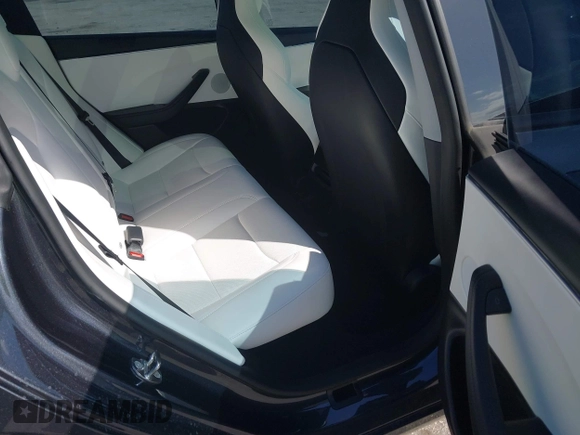✅ 2024 Tesla Model 3 Performance • VIN: 5YJ3E1ET5RF784777 • Lot: 44571747. Wystawiony na IAAI z przebiegiem 35 432 mil. Bezpłatny archiwum sprzedaży aukcyjnych z USA i szczegółowy raport historii pojazdu na DreamBid. Zdjęcie 8.