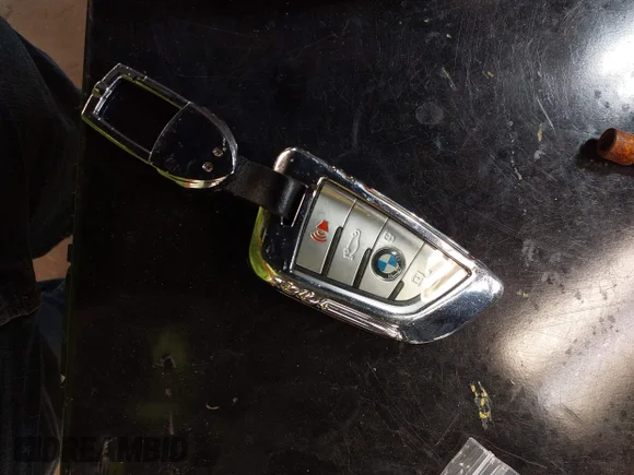 ✅ 2021 BMW X5 M • VIN: 5YMJU0C04M9F63827 • Lot: 42351633. Wystawiony na IAAI z przebiegiem 31 232 mil. Bezpłatny archiwum sprzedaży aukcyjnych z USA i szczegółowy raport historii pojazdu na DreamBid. Zdjęcie 11.