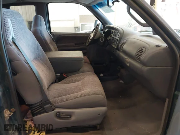 ✅ 1998 Dodge 1500 • VIN: 3B7HF12Z0WG126091 • Lot: 42620852. Wystawiony na IAAI z przebiegiem 151 503 mil. Bezpłatny archiwum sprzedaży aukcyjnych z USA i szczegółowy raport historii pojazdu na DreamBid. Zdjęcie 5.