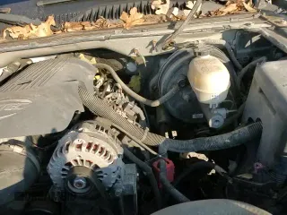 ✅ 2005 Chevrolet Silverado 1500 Z71 • VIN: 2GCEK13T551387443 • Лот: 82706014. Опубликован ранее на Copart с пробегом 338 670 миль. Бесплатный доступ к архиву аукционных продаж из США и подробный отчёт об истории автомобиля на DreamBid. Изображение 13.